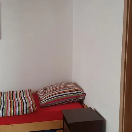 Monteurezimmer/ Vogl